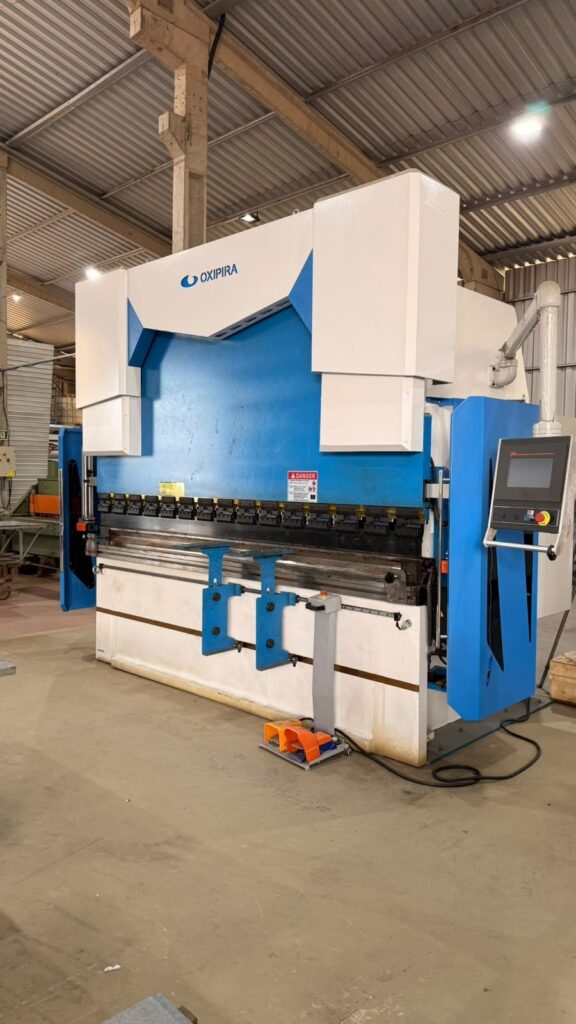 Dobradeira CNC