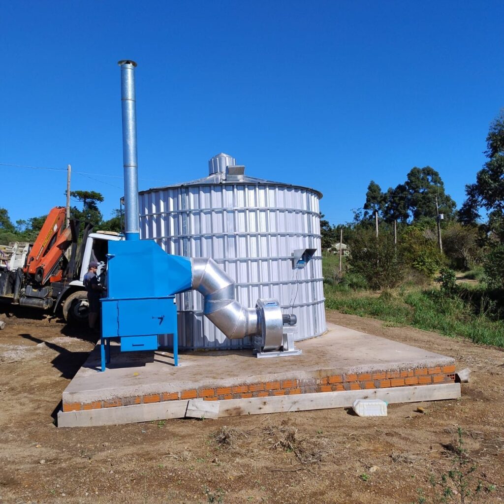 Silo secador com fornalha Morales